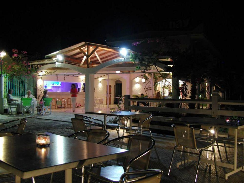 Kavos Bay Seafront Hotel Agia Marina (Aegina) Exterior foto