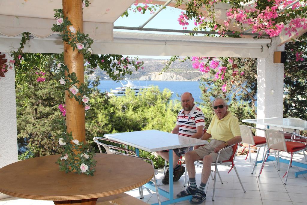 Kavos Bay Seafront Hotel Agia Marina (Aegina) Exterior foto