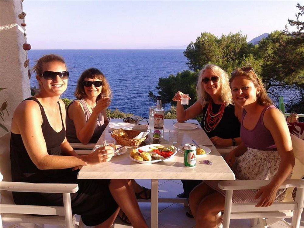 Kavos Bay Seafront Hotel Agia Marina (Aegina) Exterior foto