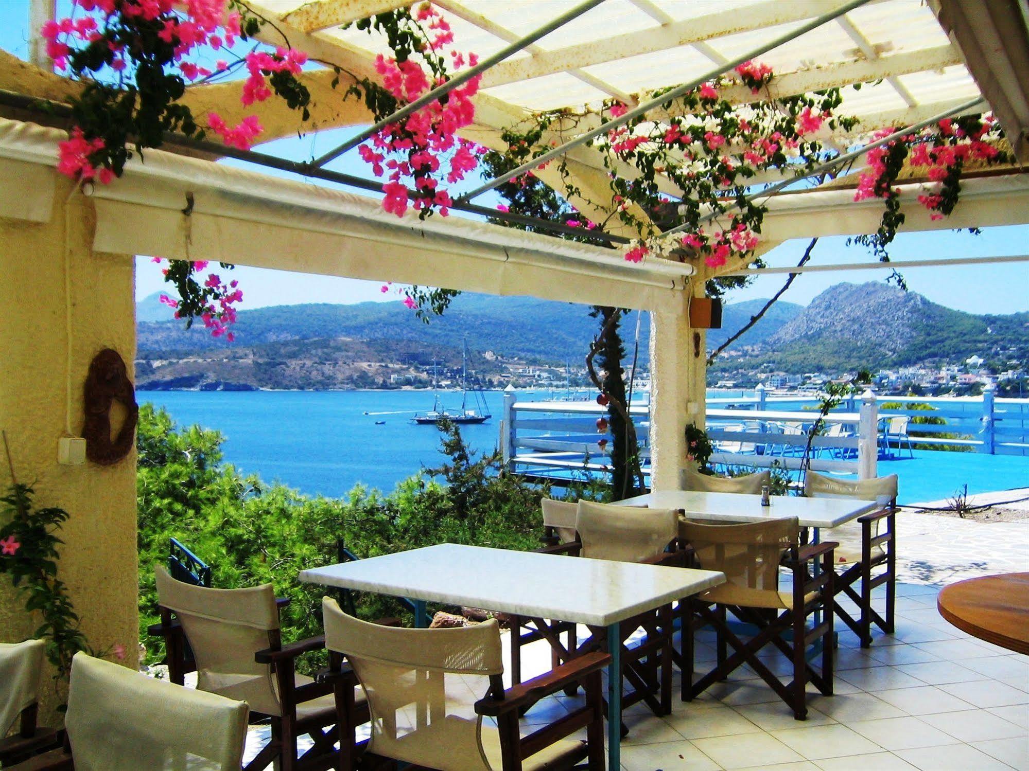 Kavos Bay Seafront Hotel Agia Marina (Aegina) Exterior foto