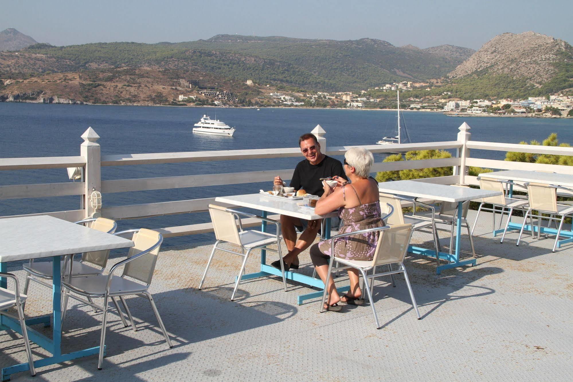 Kavos Bay Seafront Hotel Agia Marina (Aegina) Exterior foto