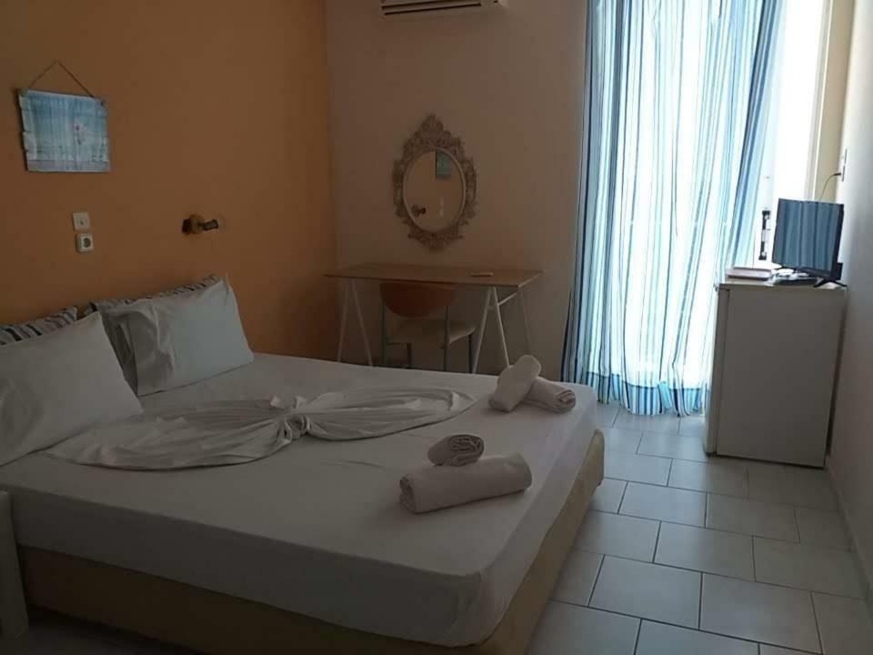 Kavos Bay Seafront Hotel Agia Marina (Aegina) Exterior foto