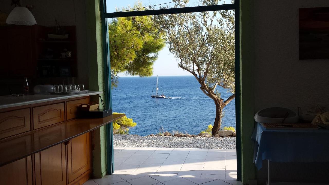 Kavos Bay Seafront Hotel Agia Marina (Aegina) Exterior foto